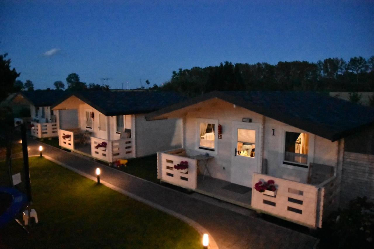Domki Letniskowe Rejs Ustronie Morskie Exterior photo